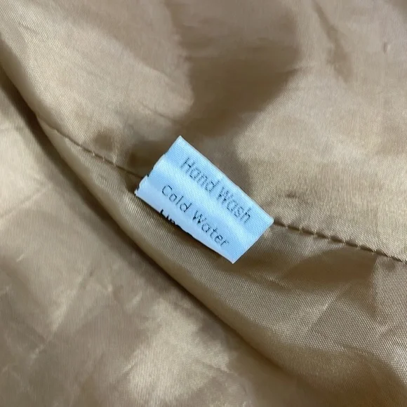 San Joy corduroy cropped camel colored jacket with faux sherpa lining - Picture 10 of 10